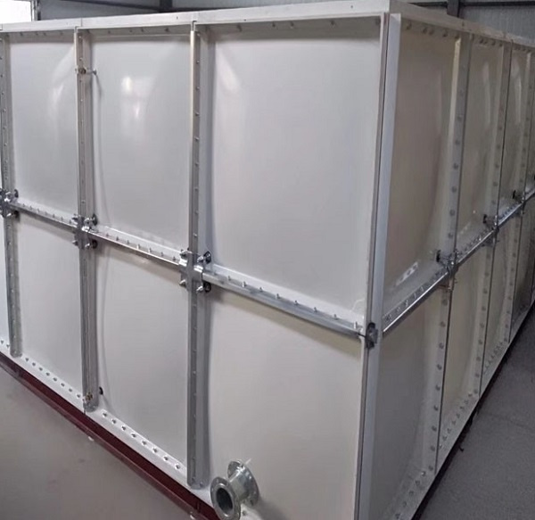 介紹玻璃鋼水箱的訂貨須知及能耐高溫度數知識
